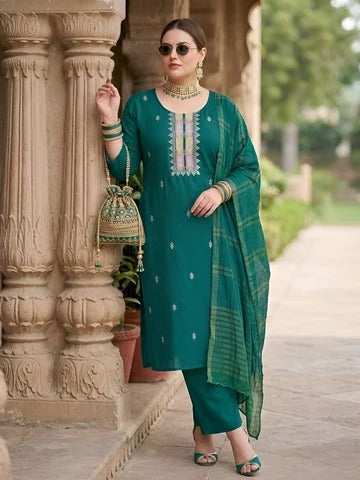 Plus Size Women Green Embroidered Kurta With Palazo & Dupatta