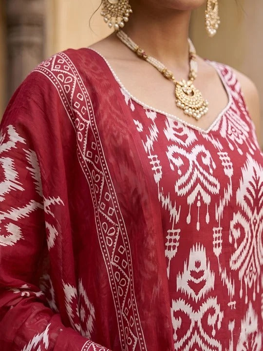 Pink Printed Straight Kurta Set With Dupatta for Women
