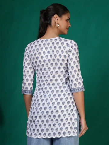 Women Off white Printed Straight Tunic