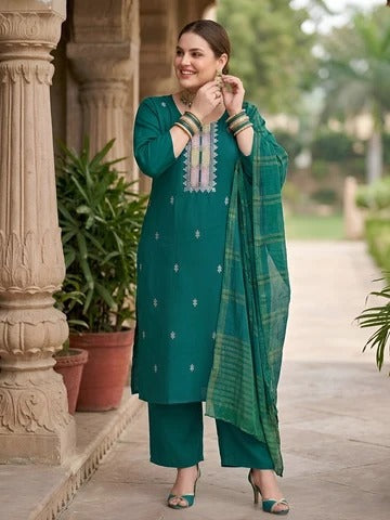 Plus Size Women Green Embroidered Kurta With Palazo & Dupatta