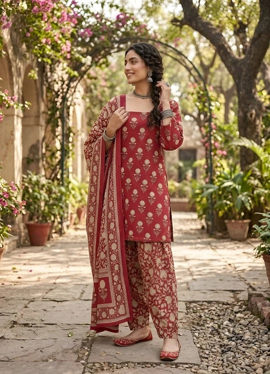 Pink Printed Straight Kurta Set With Dupatta for Women