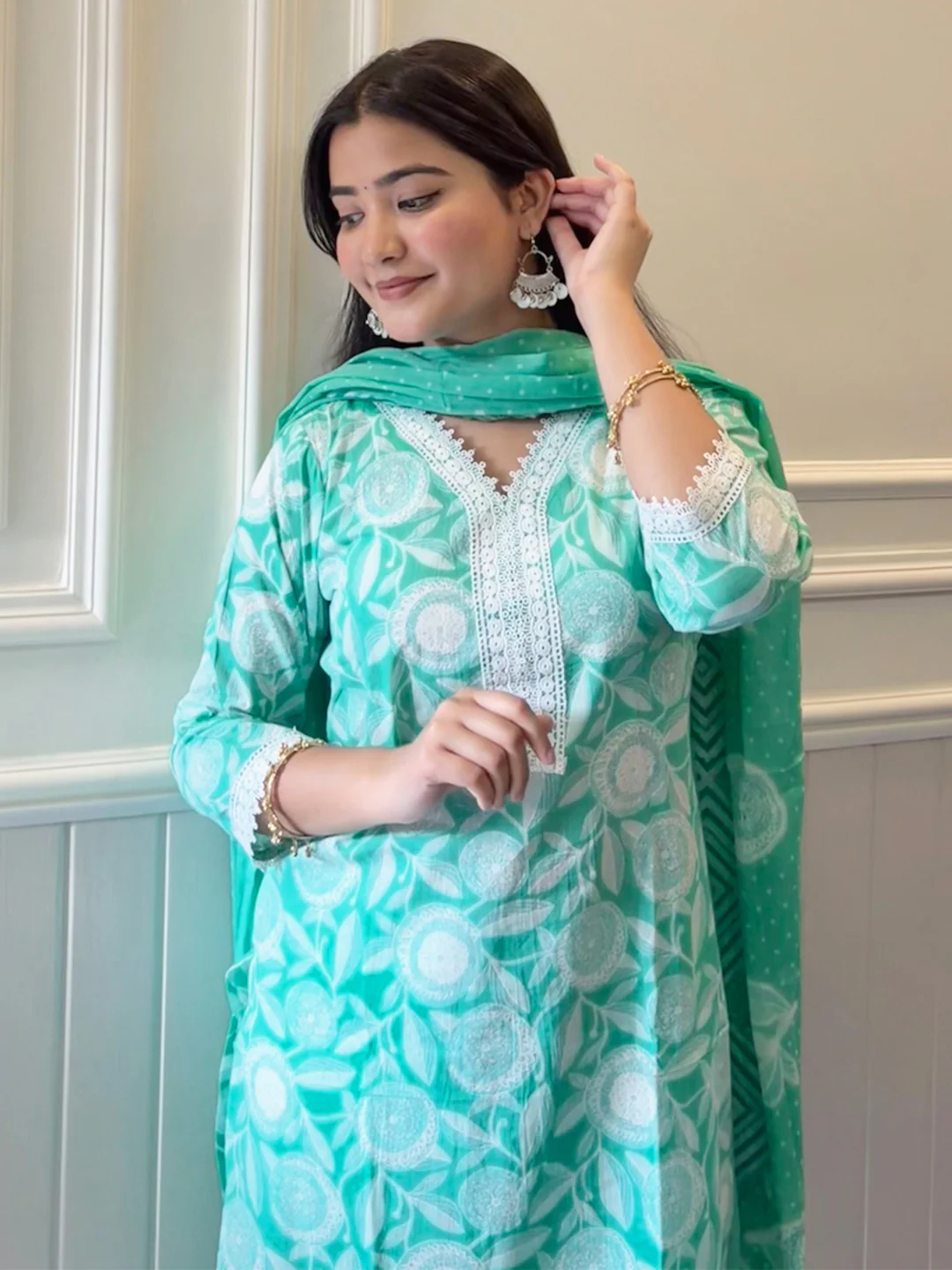 Janasya Women's Light Green Pure Cotton Floral Printed Straight Kurta Set