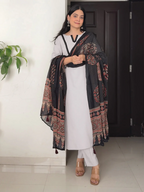 Janasya Women's Grey Rayon Solid Straight Kurta Set