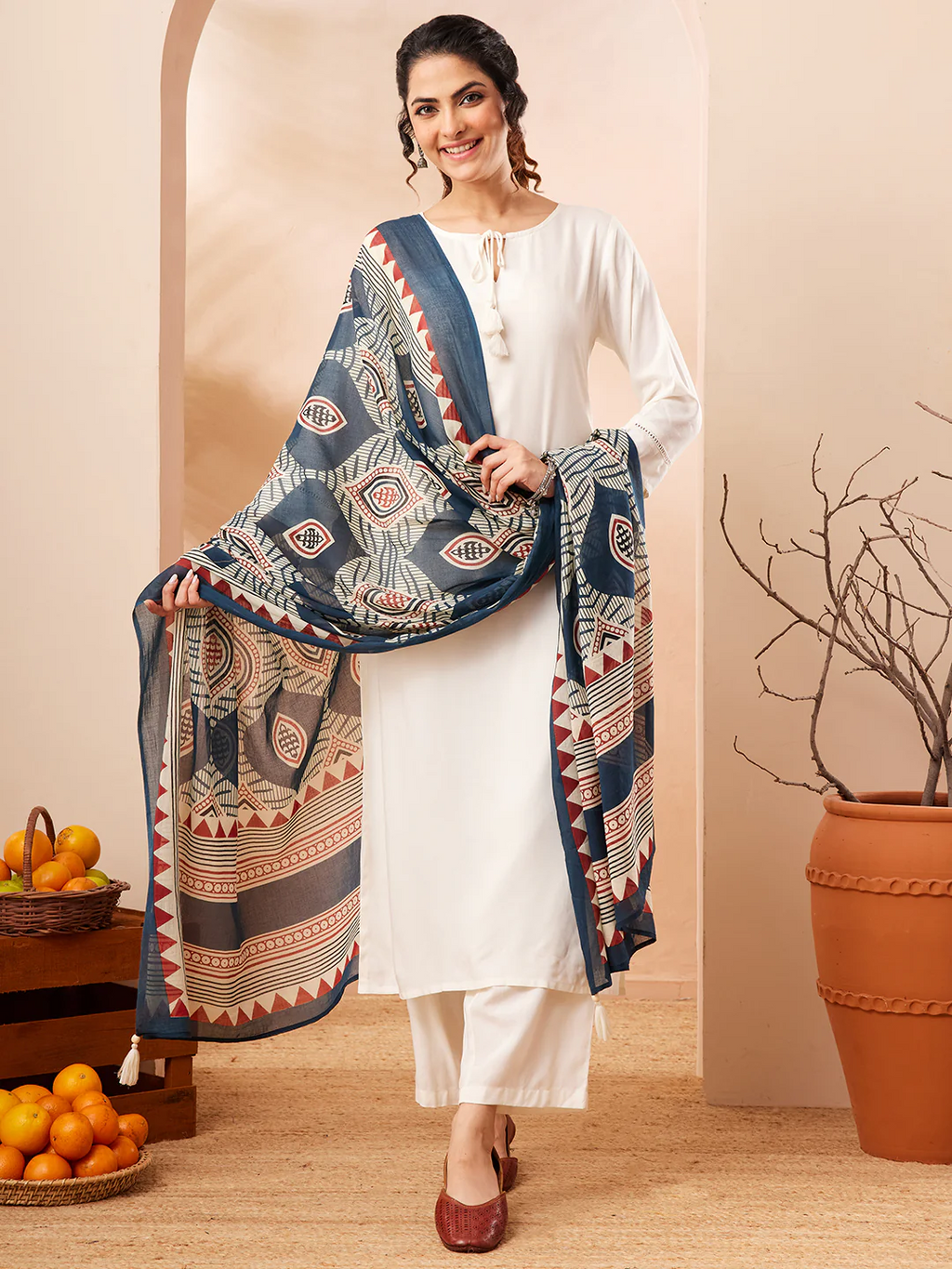 Janasya Women's Off White Rayon Solid Straight Kurta Set