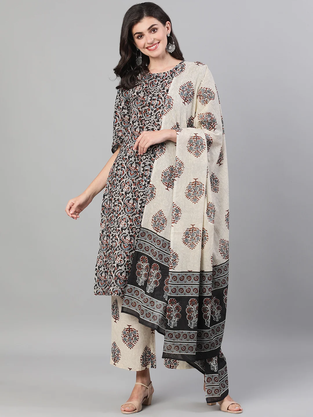 Women Black and White Three-Quarter Sleeves Printed Kurta-Palazzo with pockets Dupatta