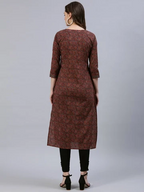 Women Maroon Printed Straight Kurta With Three Quarter Sleeves