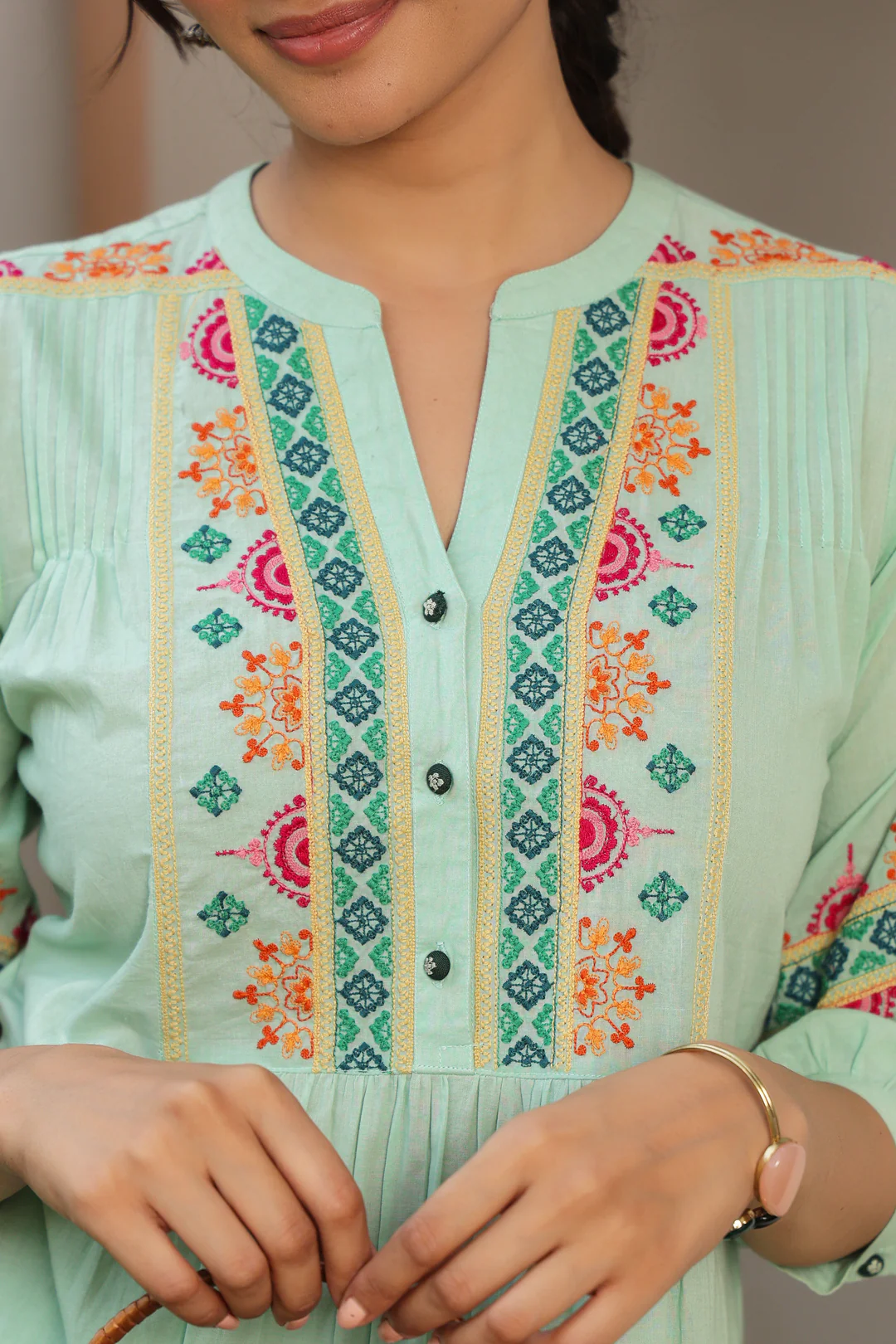 Green Cotton Embroidered Detail Kurta Pant Set SGREMK-3212_M